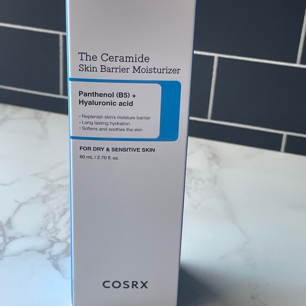 COSRX Ceramide Skin Barrier Moisturizer - White and Blue